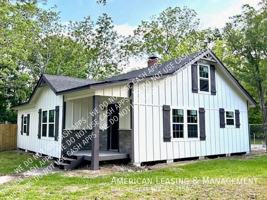 featured image of 4395 Ironton St