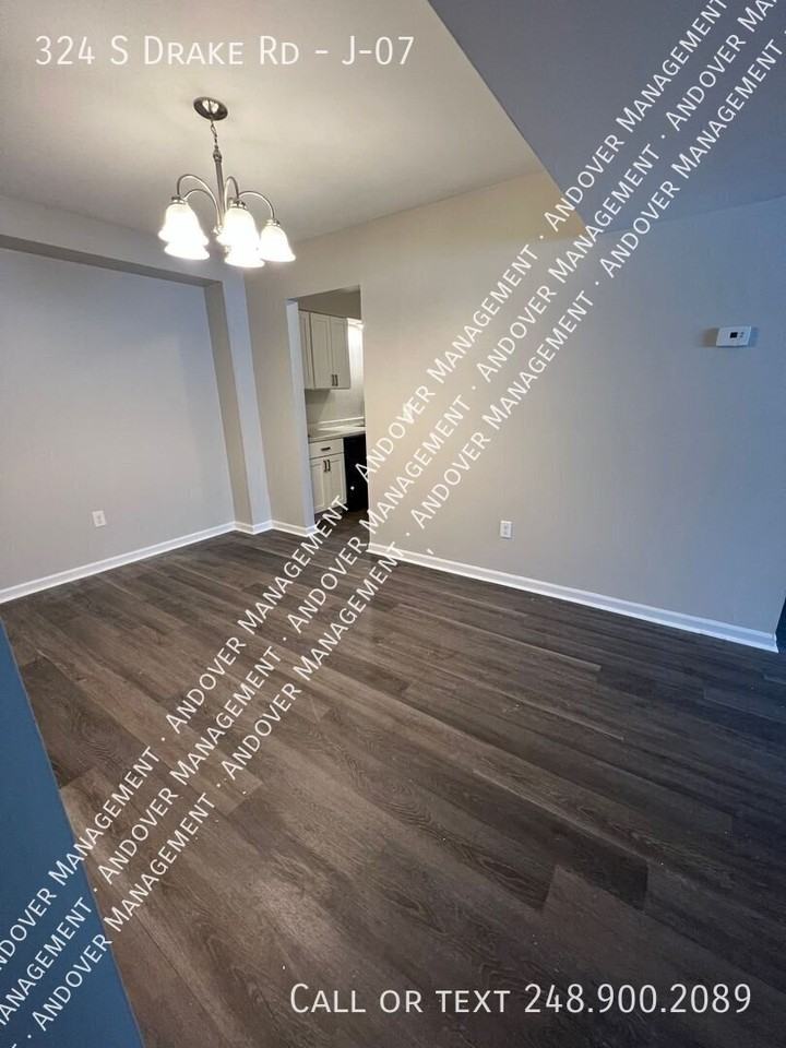 324 S Drake Rd #J07 - Photo 7 of 50
