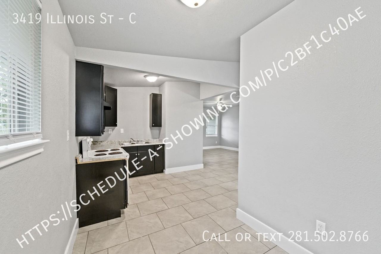 3419 Illinois St #C - Photo 6 of 14