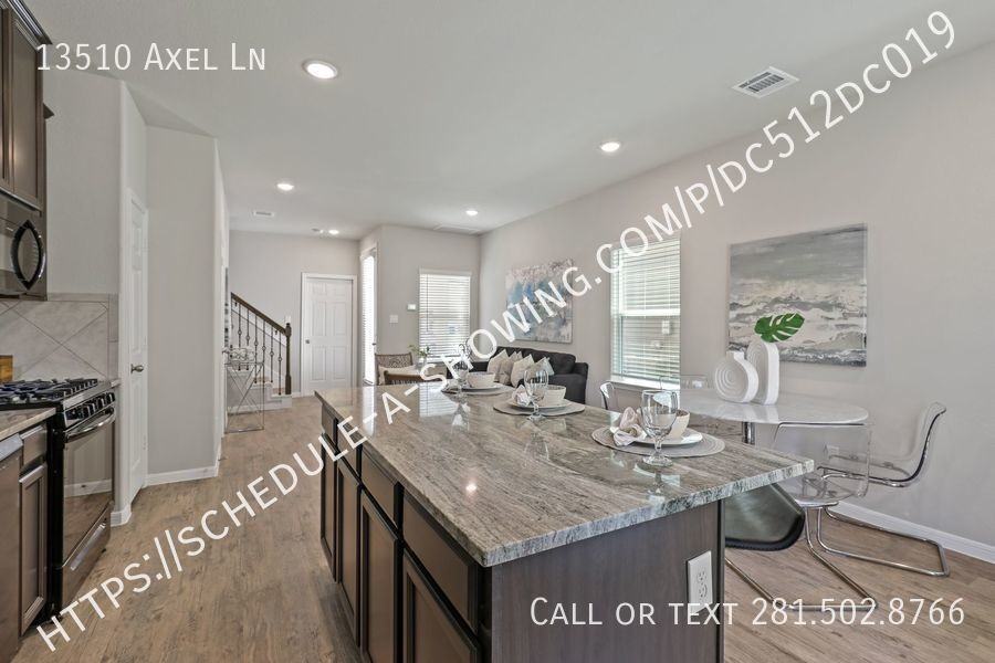 13510 Axel Ln - Photo 4 of 36