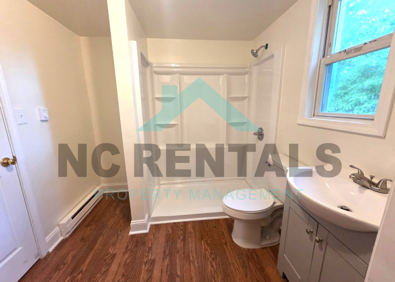 3704 Sharon Ave - Photo 5 of 22