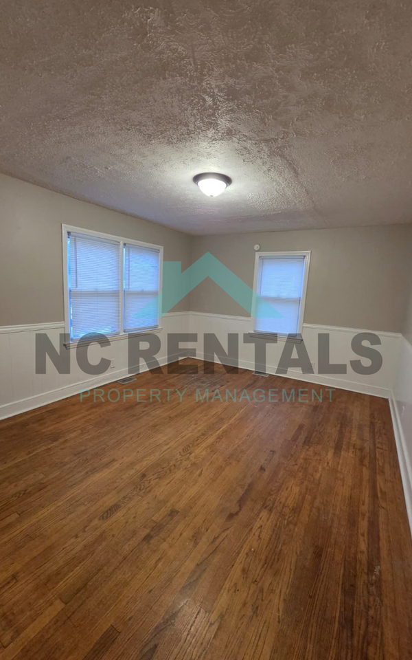508 Lowdermilk St - Photo 4 of 26