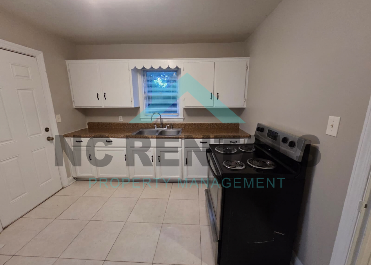 508 Lowdermilk St - Photo 5 of 26