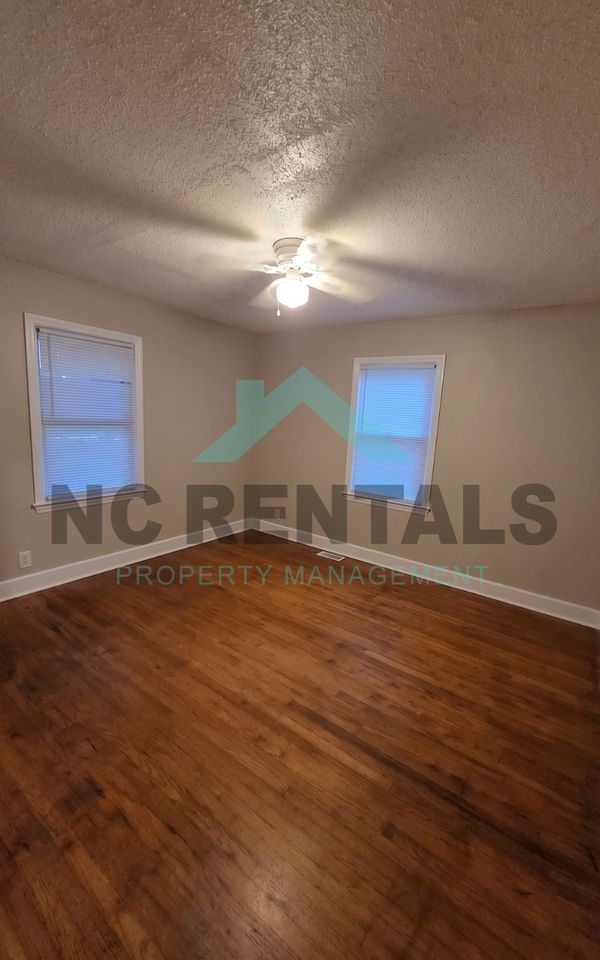 508 Lowdermilk St - Photo 7 of 26