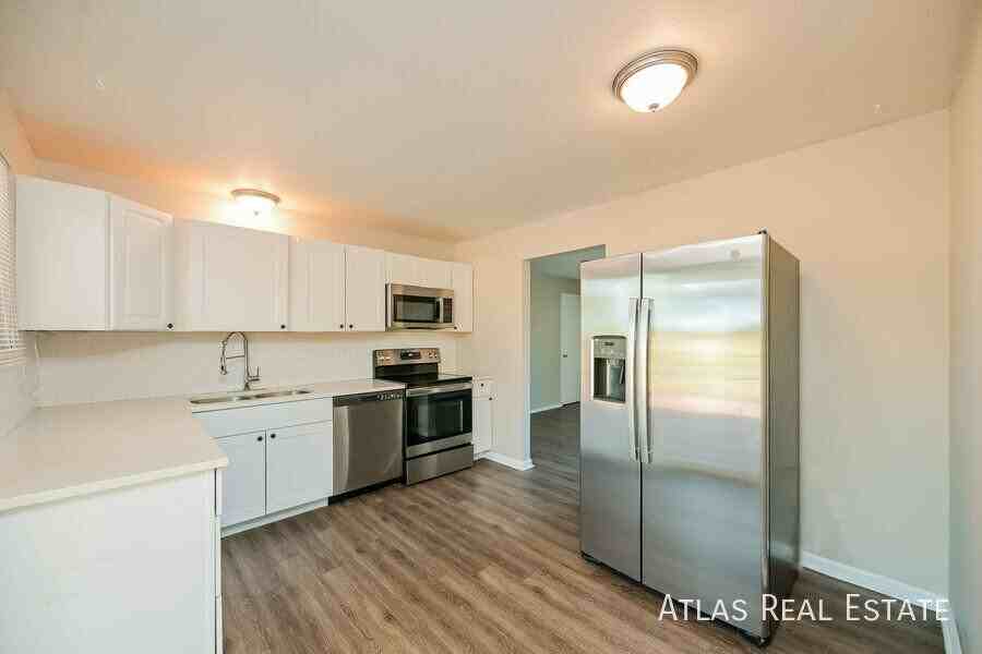 14955 E Columbia Dr - Photo 5 of 37
