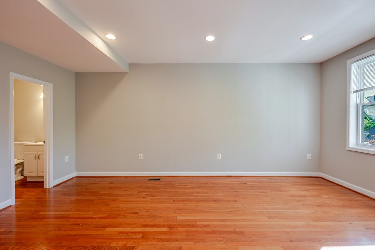 1209 Ingraham St Nw - Photo 5 of 42