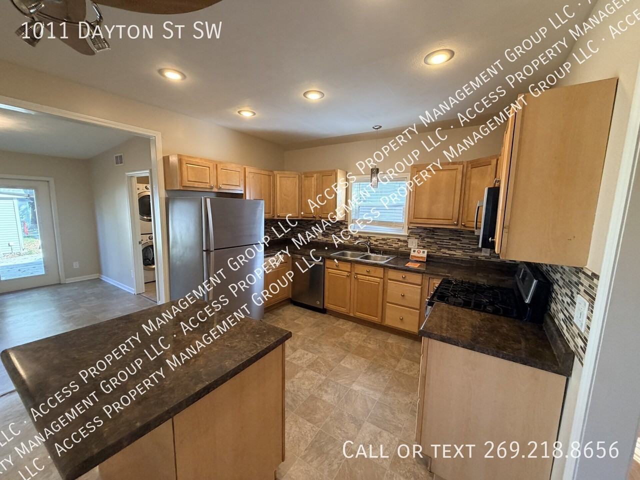 1011 Dayton St Sw - Photo 7 of 40