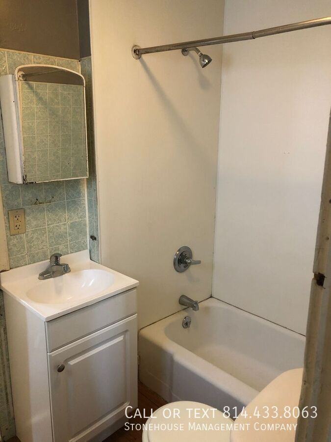 613 E 13th St #2 - Photo 6 of 6