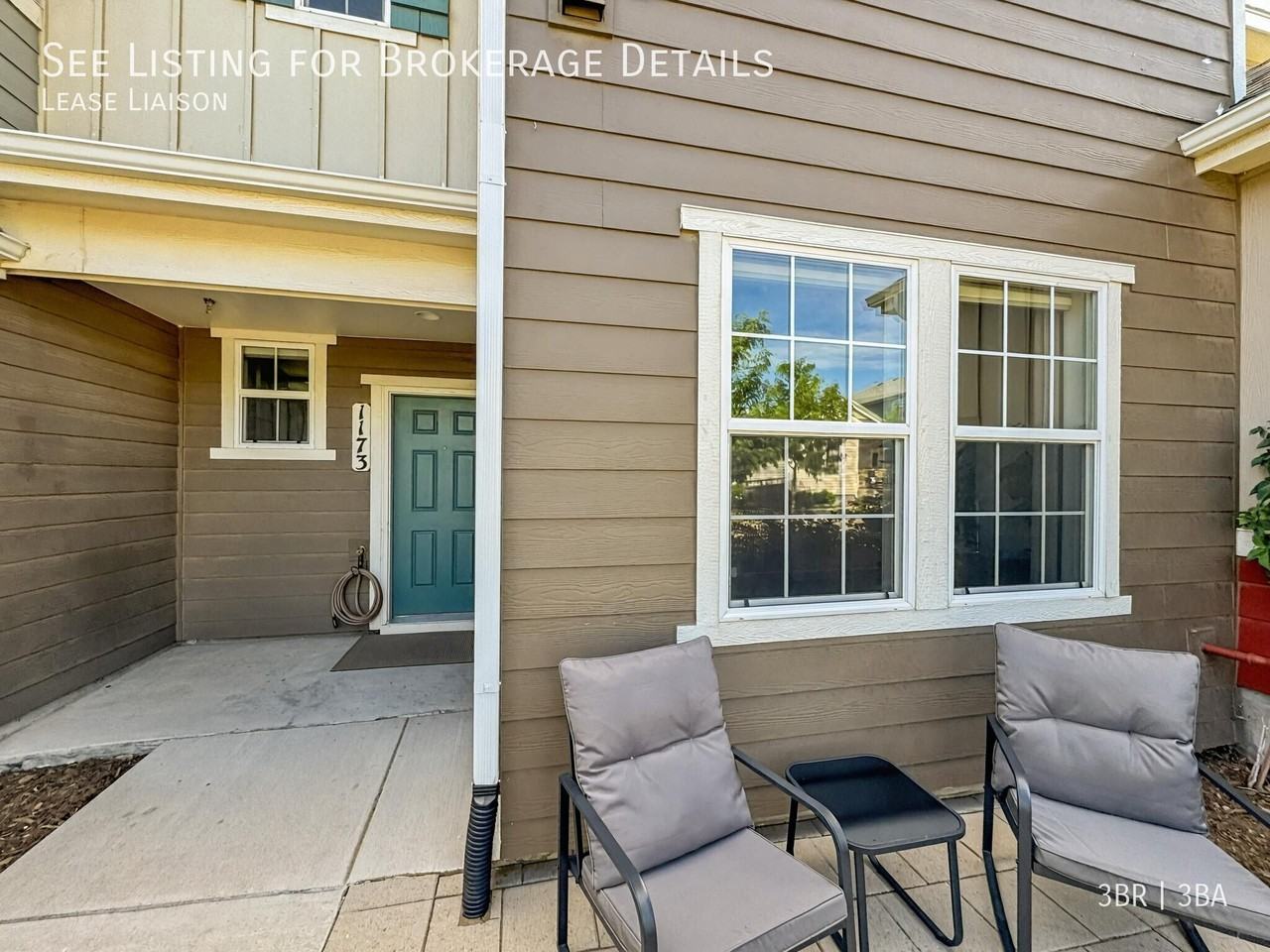 1173 Solitaire St - Photo 3 of 39