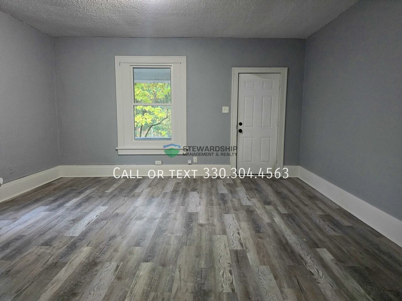 150 S Maple St - Photo 3 of 26