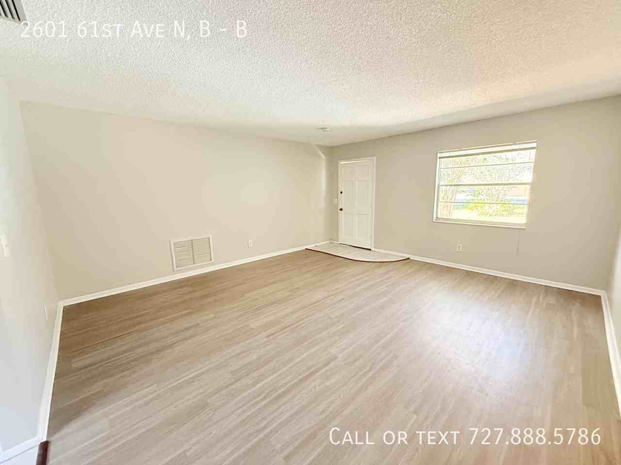2601 61st Ave N #B - Photo 4 of 33