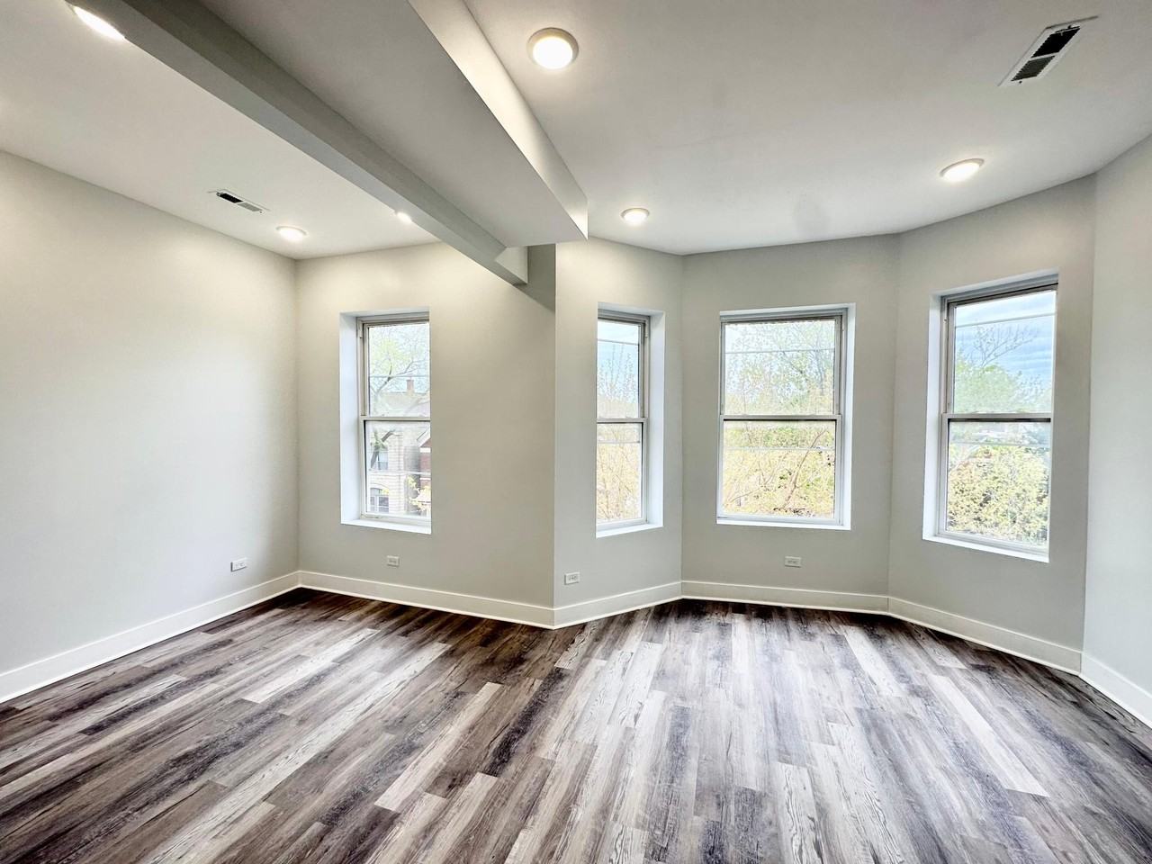 2224 S Sacramento Ave #1 - Photo 3 of 9