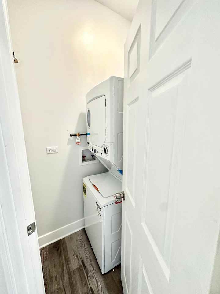 2224 S Sacramento Ave #1 - Photo 7 of 9