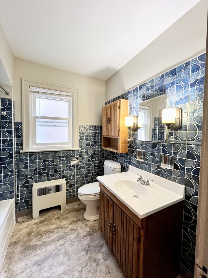 4259 W 21st St #2 - Photo 7 of 18