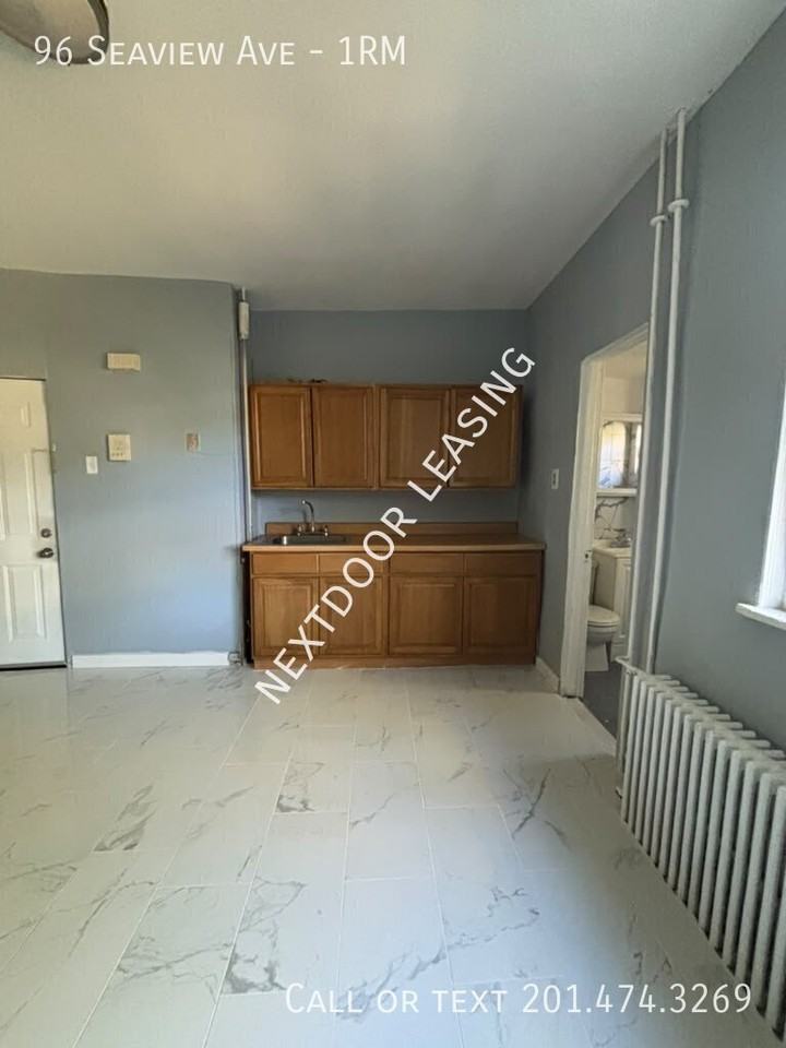 96 Seaview Ave #1RM - Photo 2 of 6