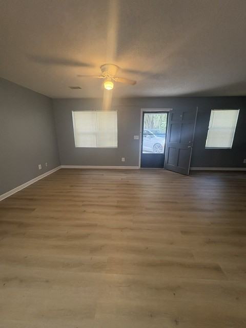 102 Grace Ct - Photo 4 of 11