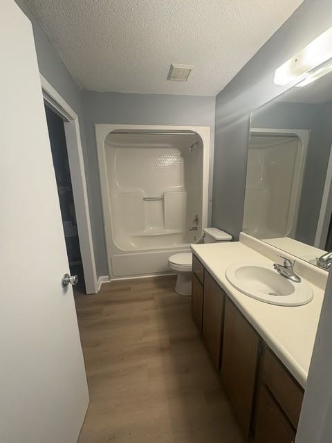102 Grace Ct - Photo 7 of 11