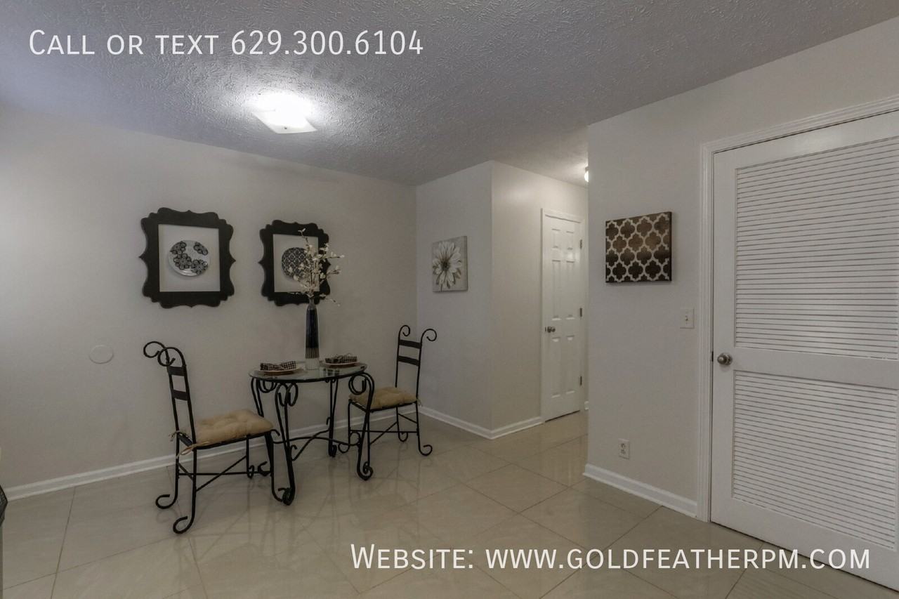 1361 Benley St - Photo 5 of 19