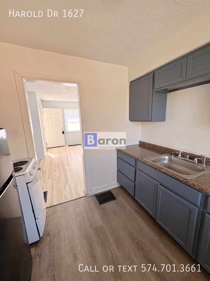 Harold Dr - Photo 4 of 10