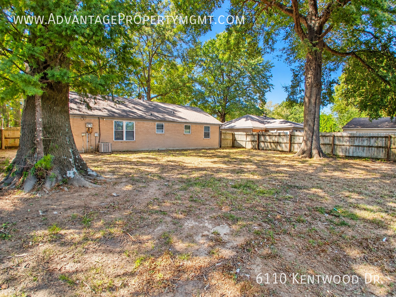 6110 Kentwood Dr - Photo 4 of 15