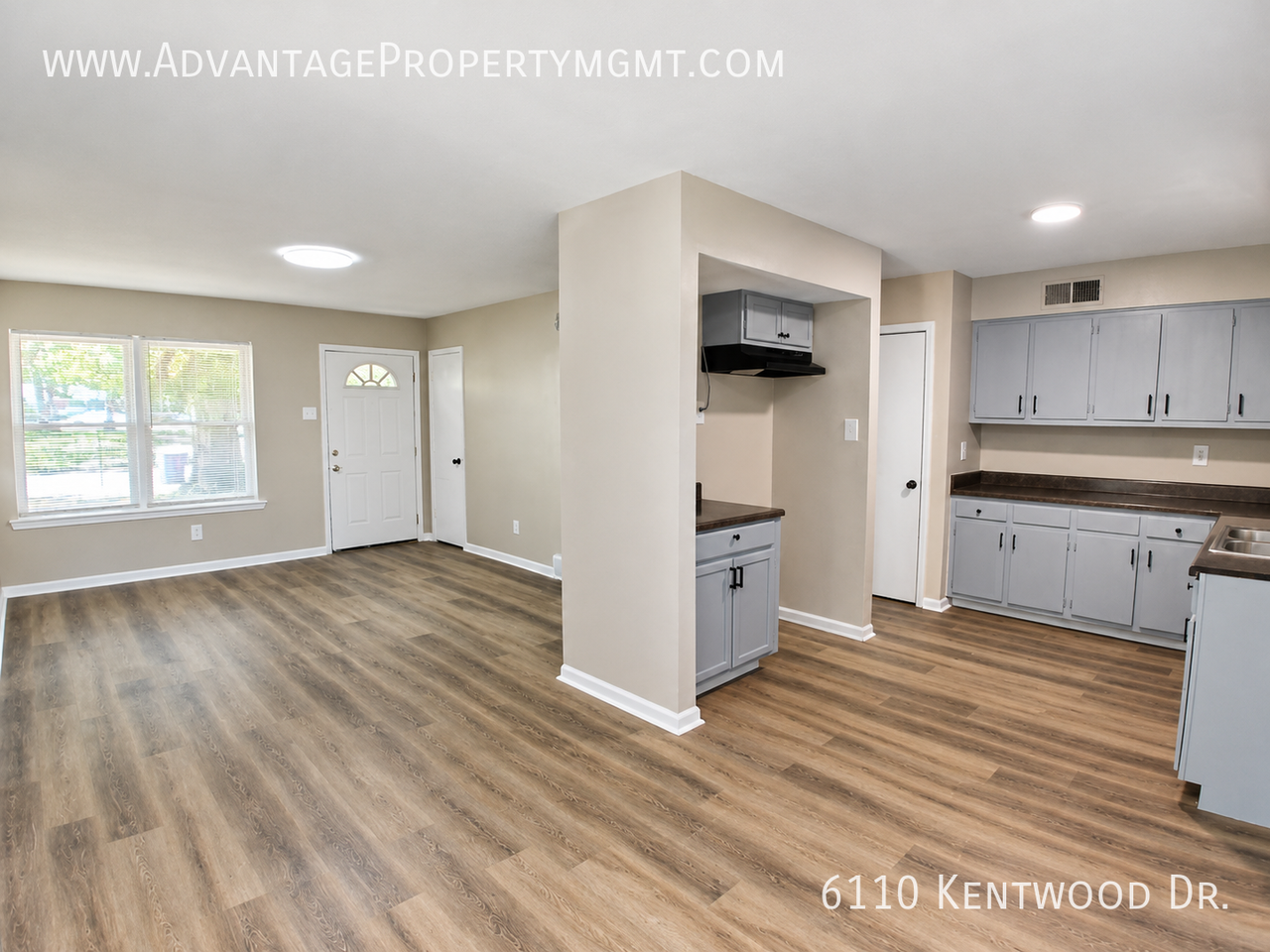 6110 Kentwood Dr - Photo 5 of 15