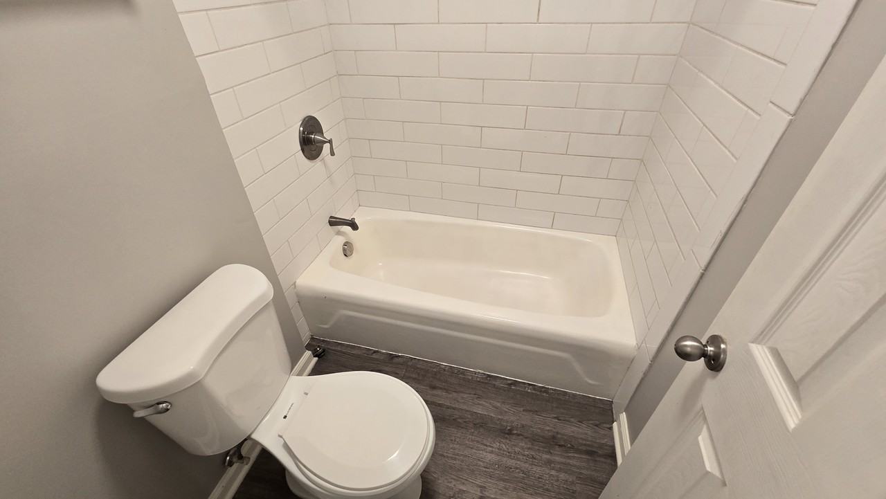 708 E 139th St #101 - Photo 3 of 10