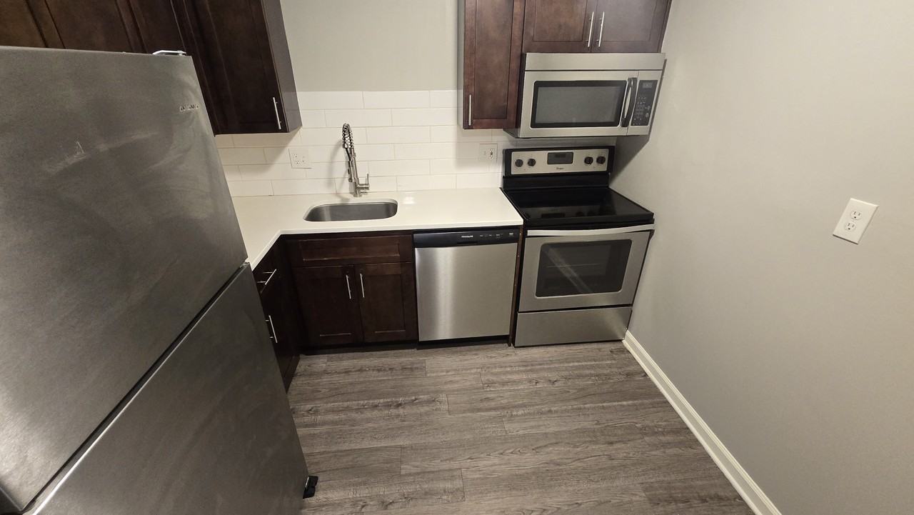 708 E 139th St #101 - Photo 7 of 10