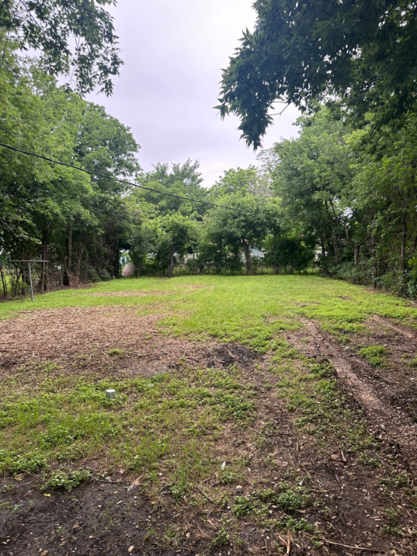 2413 Ross Ave - Photo 2 of 12