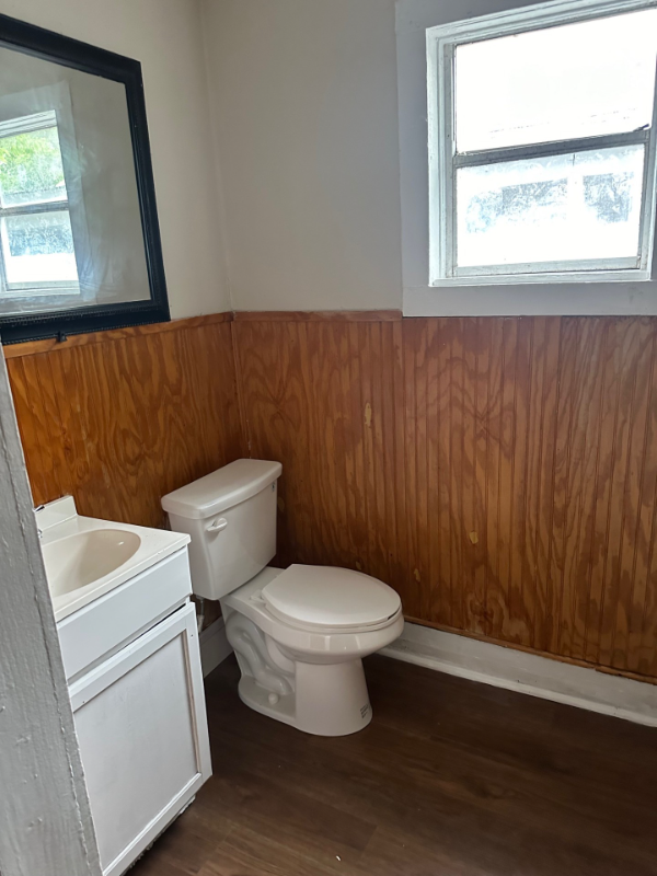2413 Ross Ave - Photo 7 of 12