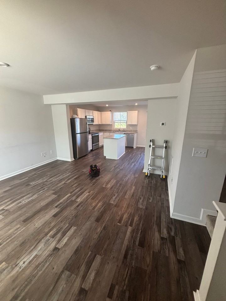 2133 Portway Aly - Photo 3 of 16