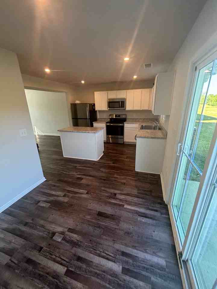 2133 Portway Aly - Photo 5 of 16