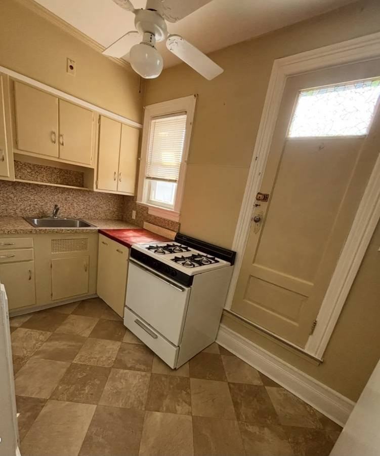 228 N Fulton Ave #2 - Photo 5 of 6