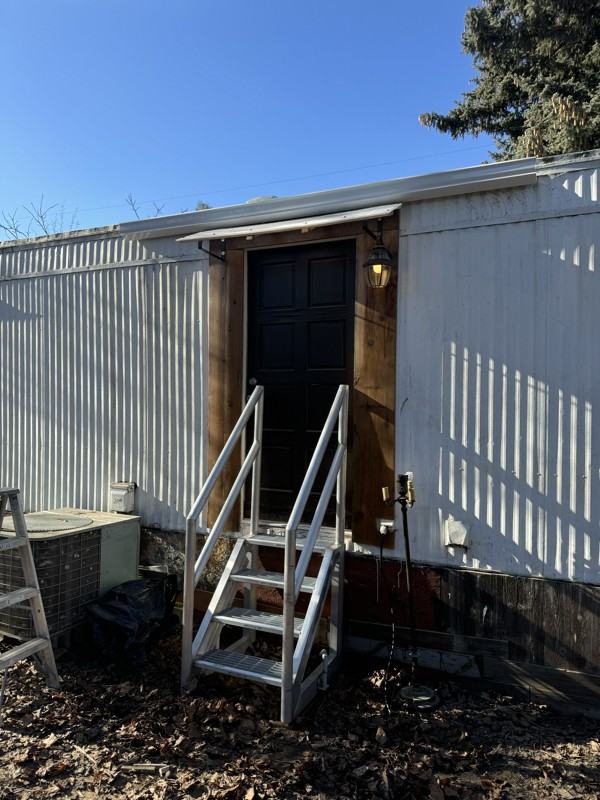 1410 N Sargent Rd - Photo 3 of 16