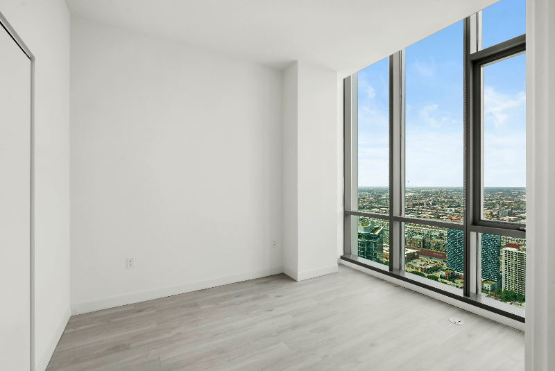 814 S Michigan Ave - Photo 6 of 24