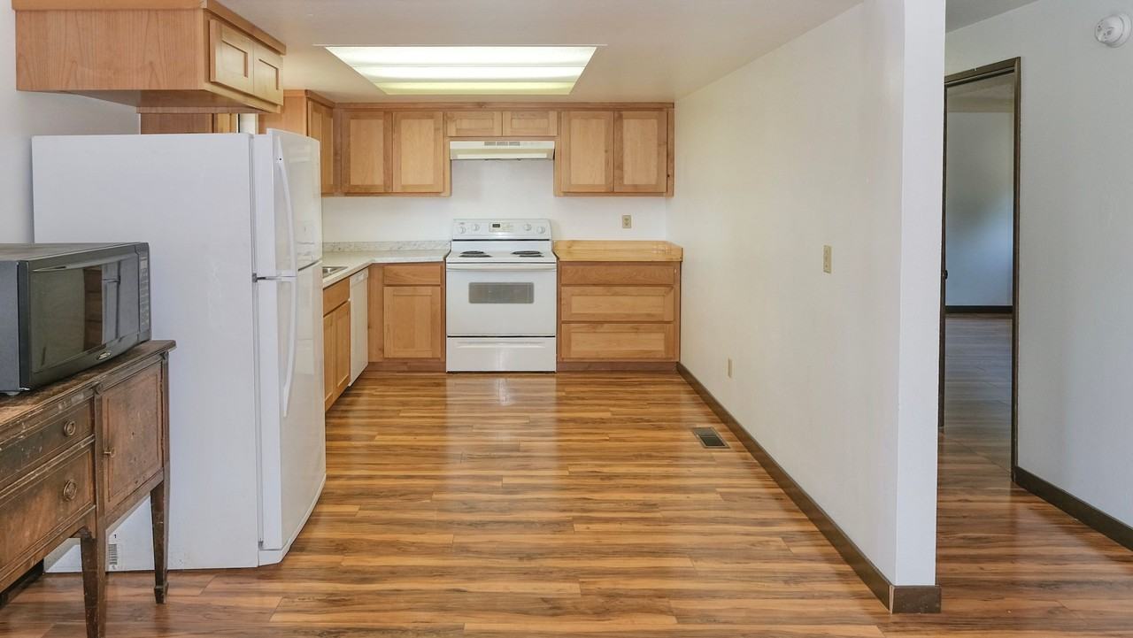 11616 19th St Ne - Photo 3 of 18