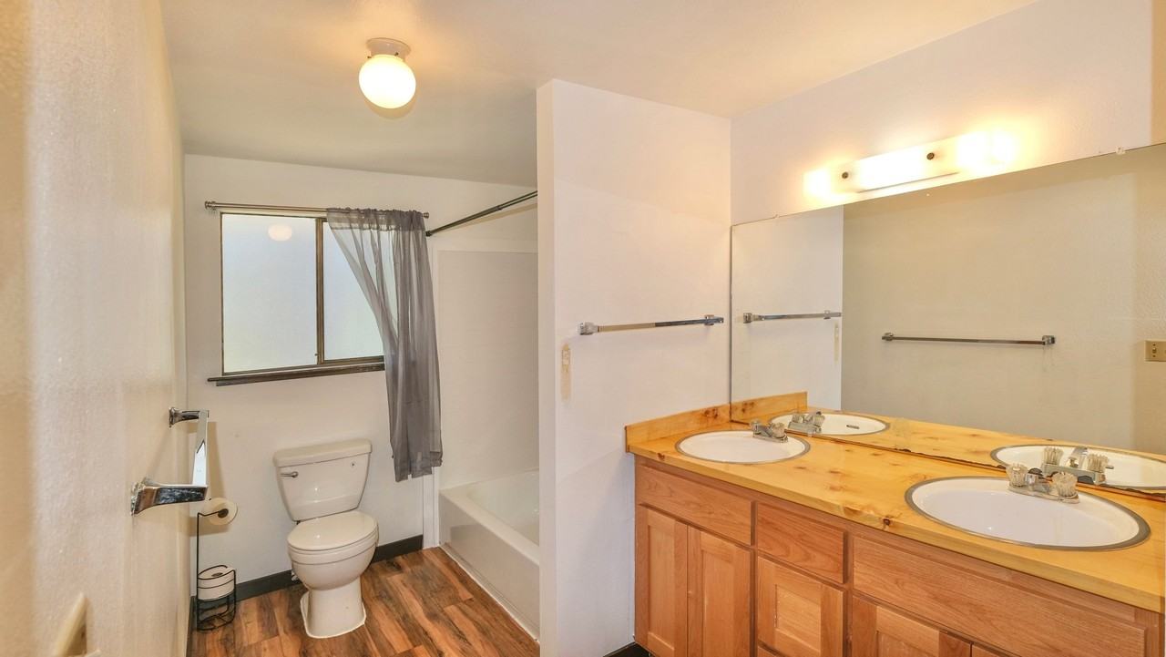 11616 19th St Ne - Photo 4 of 18