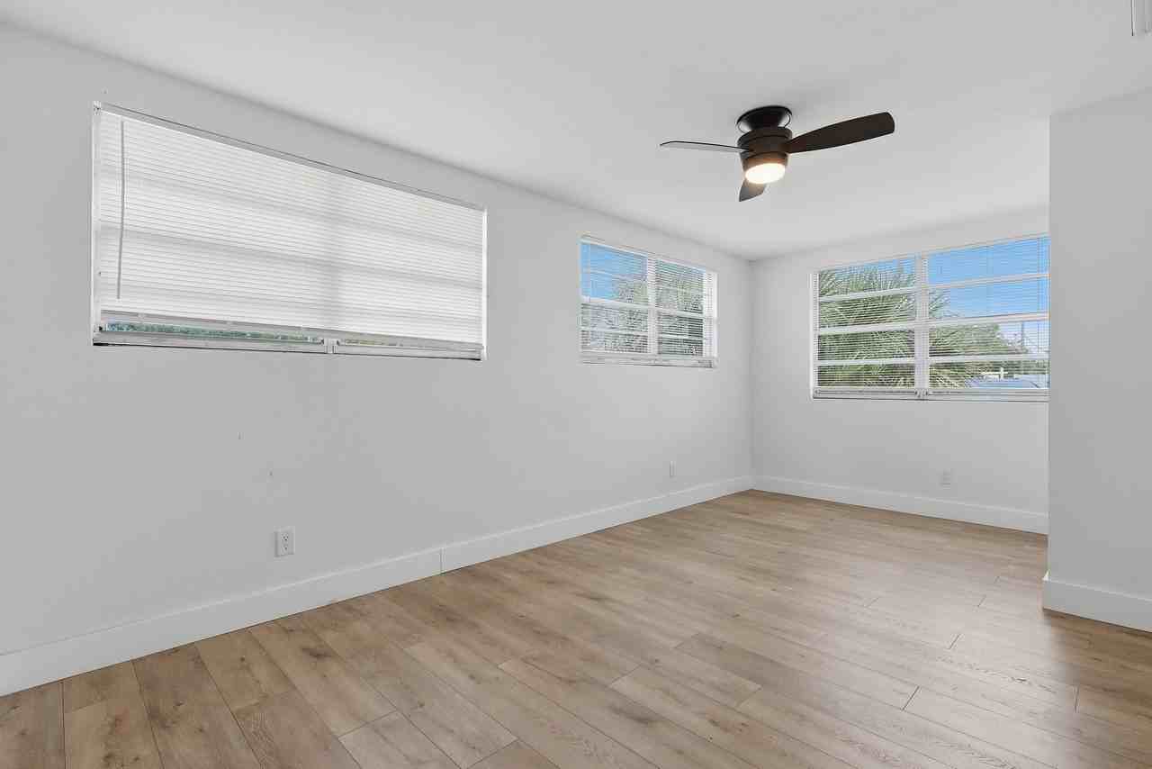 7401 S Swoope St - Photo 7 of 18