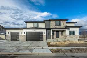 featured image of 1452 W Meadow Glen Dr