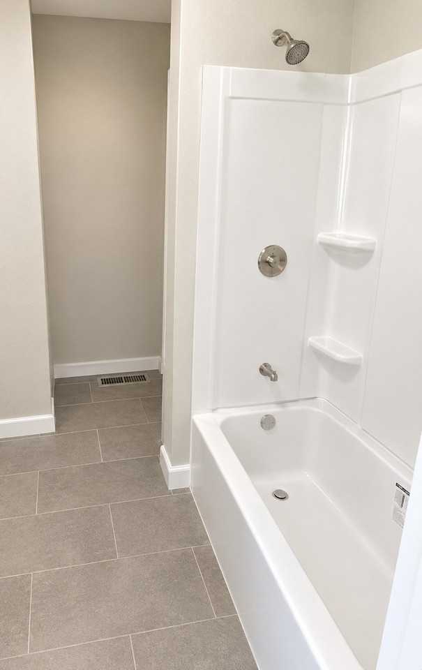 3513 Oakdale Dr - Photo 4 of 10