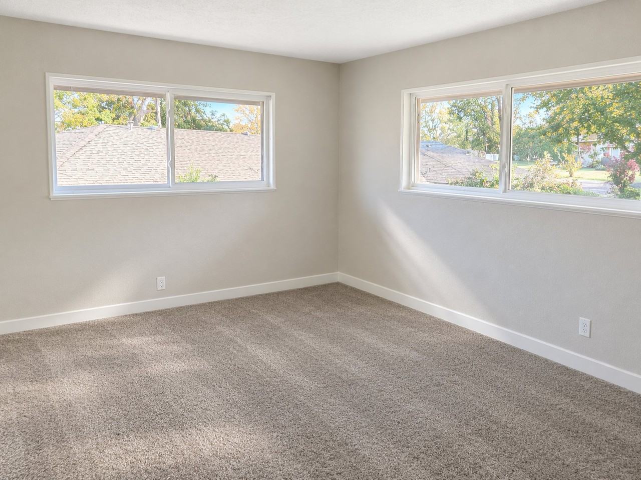 3513 Oakdale Dr - Photo 5 of 10