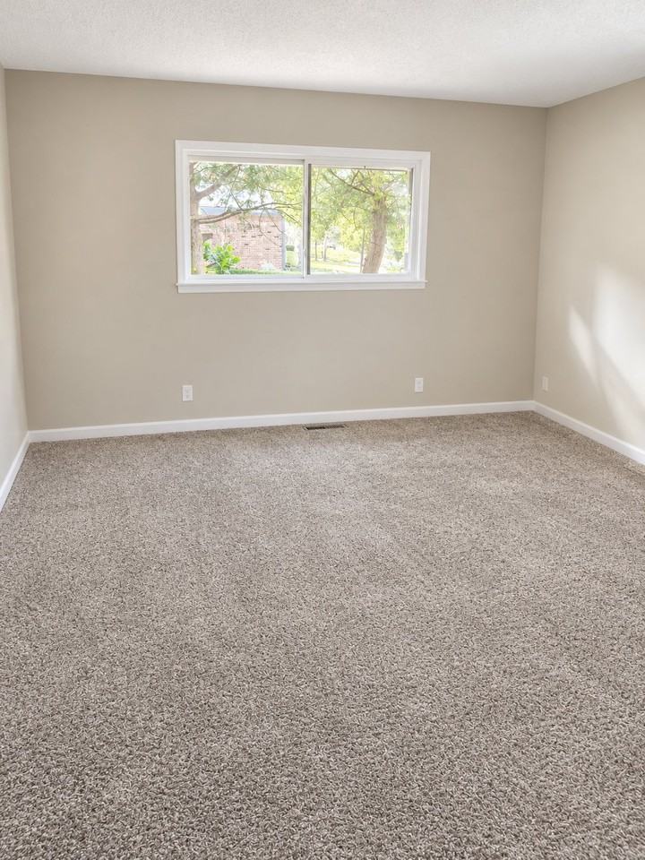 3513 Oakdale Dr - Photo 6 of 10