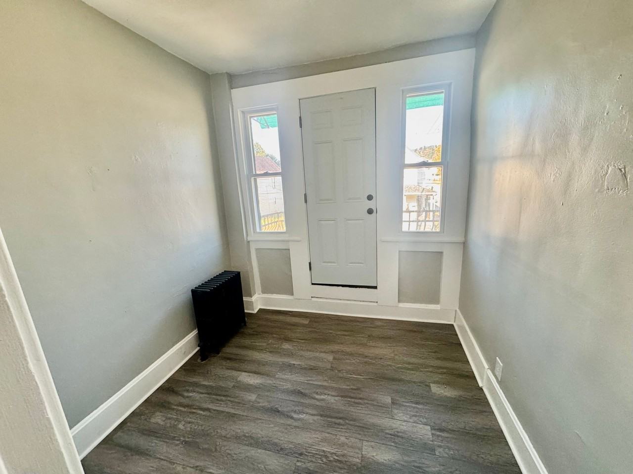 1526 2nd Ave #3 - Photo 3 of 10
