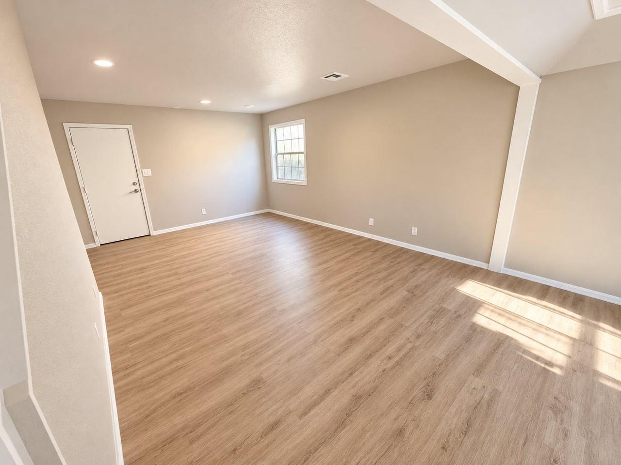 6204 S Trenton Ct - Photo 6 of 15
