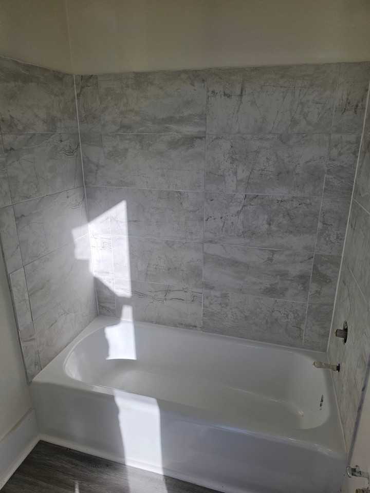 405 E Mill St #2 - Photo 4 of 7