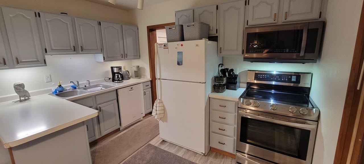 38 Cato Ave - Photo 4 of 15