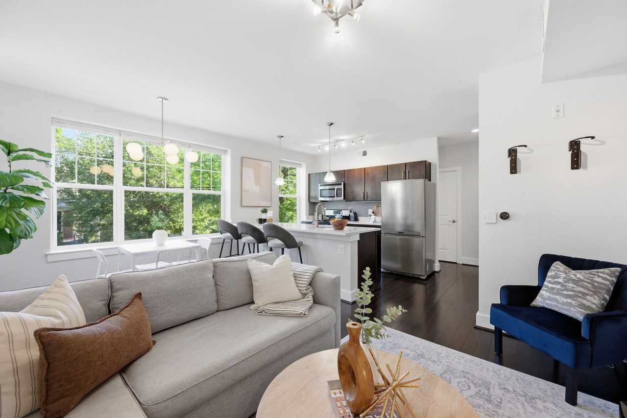 4226 7th St Nw #204
