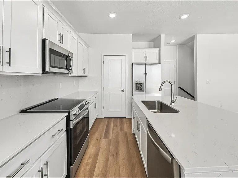 1273 S Carnaby St, Saratoga Springs, Ut - Photo 4 of 6