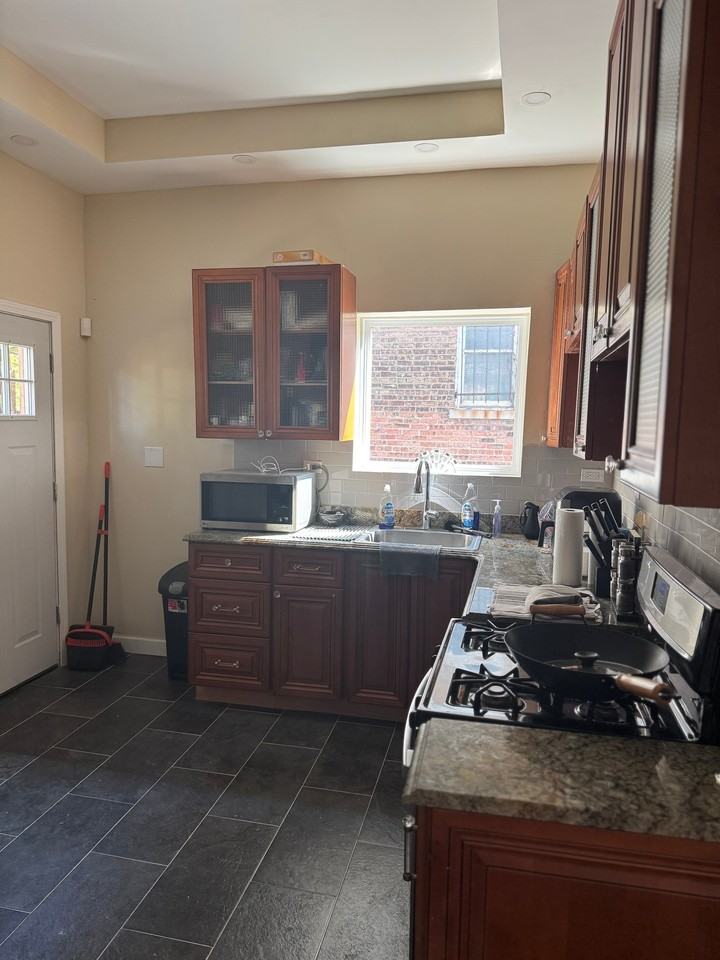 435 W Winneconna Pkwy - Photo 3 of 7