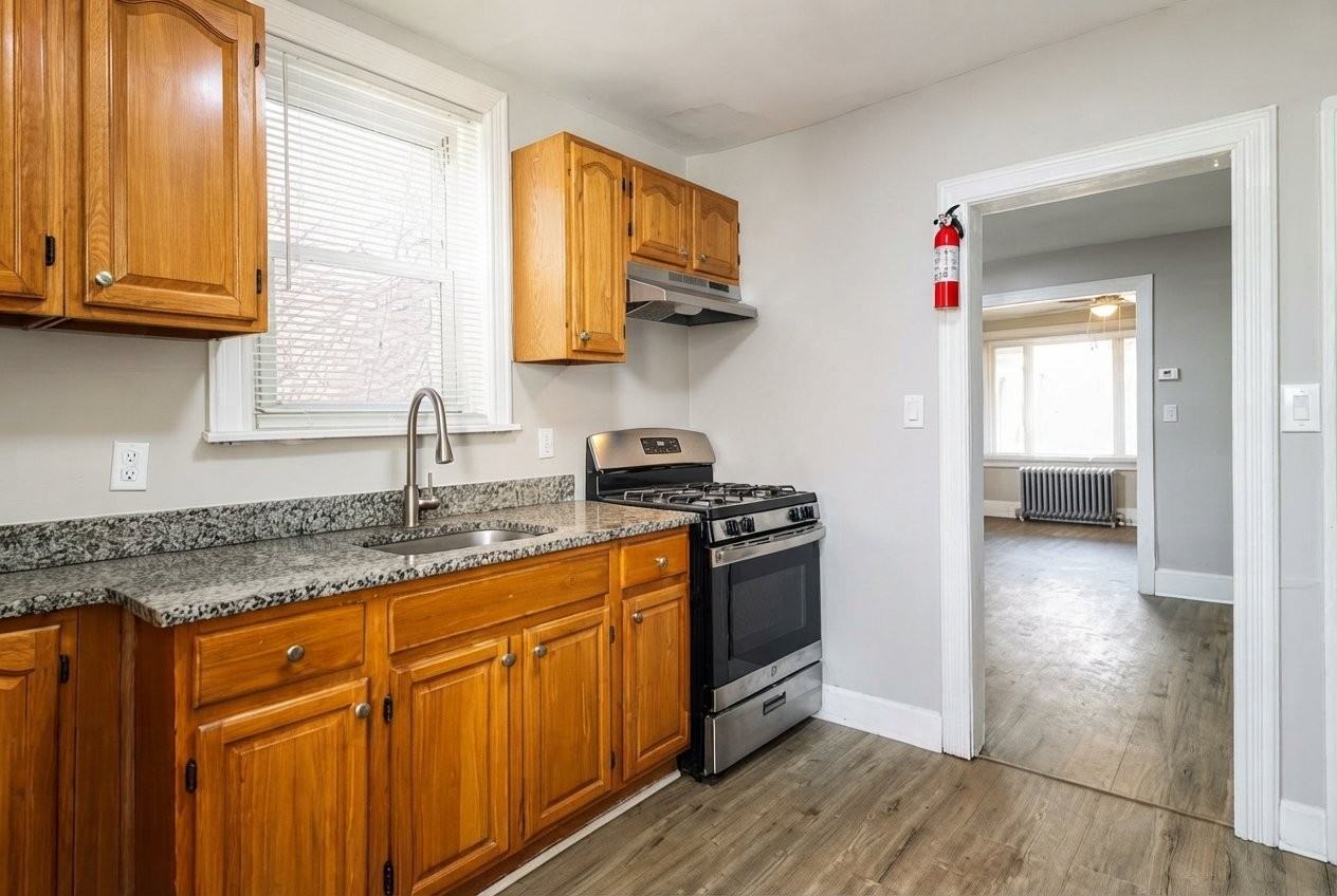 2052 Tasker St - Photo 2 of 13