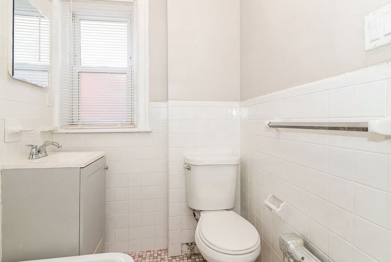 2052 Tasker St - Photo 4 of 13